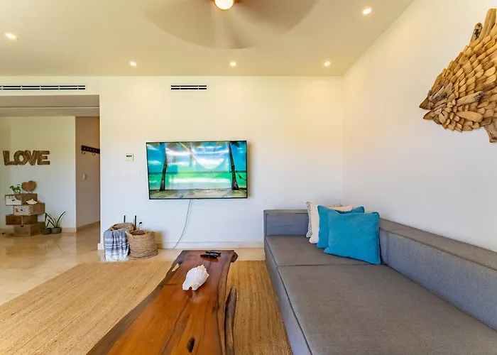 Luxury Ground Floor Marinaview-pool-gym-paddleboard *