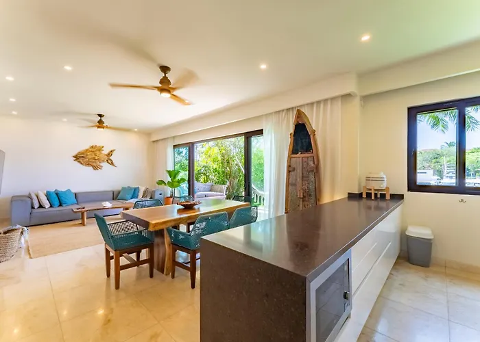 Luxury Ground Floor Marinaview-pool-gym-paddleboard