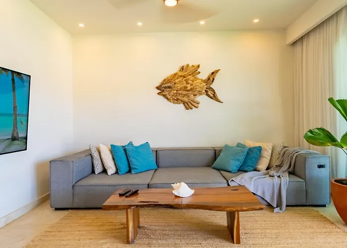 Luxury Ground Floor Marinaview-pool-gym-paddleboard